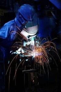 Сварочные работы любого уровня сложности 9119706-welding-operator.jpg